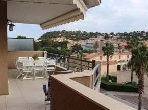 Appartement climatisé avec 2 chambres, terrasse et garage à Cavalaire-sur-Mer - FR-1-100-218